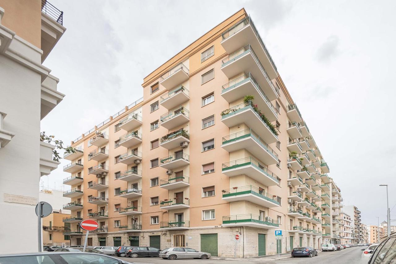 Nuovo Appartamento Beige Bari Ngoại thất bức ảnh